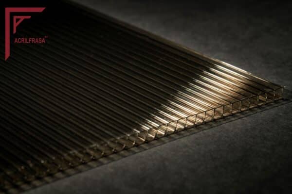 Policarbonato Celular Bronce de 2.10 X 2.44 m en 6mm